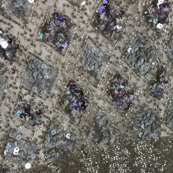 MacDuggal Lattice Sequin Long-Sleeve Gown nude sparkles size 4 - Picture 9 of 14